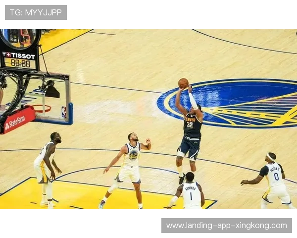 勇士对国王之战明星球员影响力与关键时刻表现深度解析